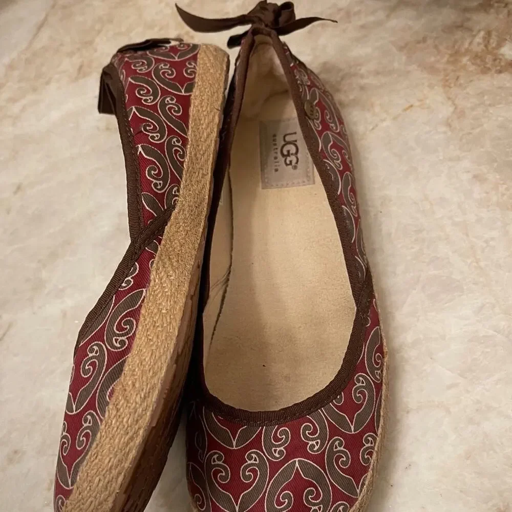 Ugg espadrille loafers Sz 8 maroon and brown comfort shoes